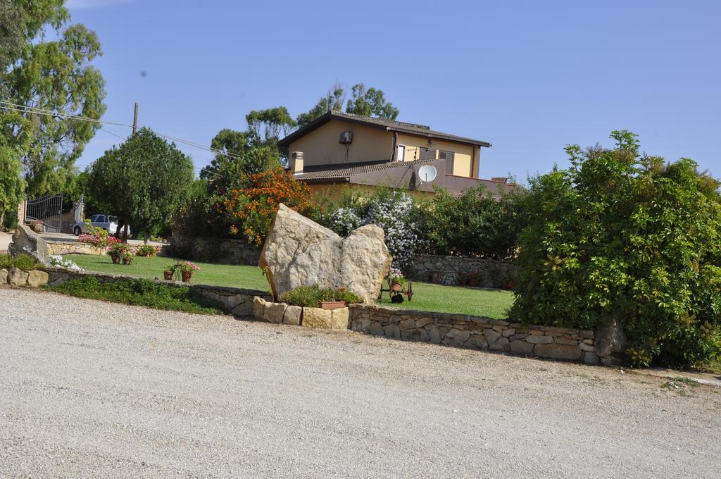 Agriturismo Sechi Campanedda Exteriör bild